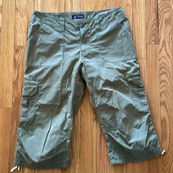 Arcteryx sz 8 Witness Climbing Hiking Olive Capri Pant great pre owned condition - Picture 1 of 4